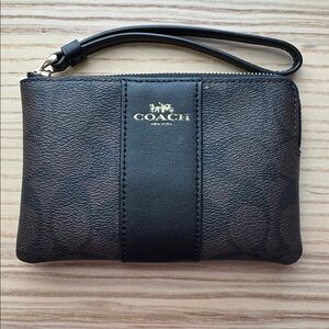 Coach Black Signature C Canvas Zip Wristlet Wallet Clutch Gold Logo